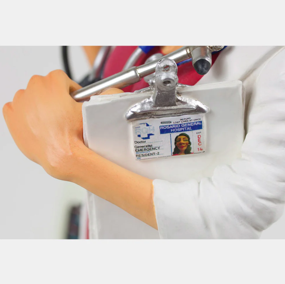 Figurine - Madam Doctor