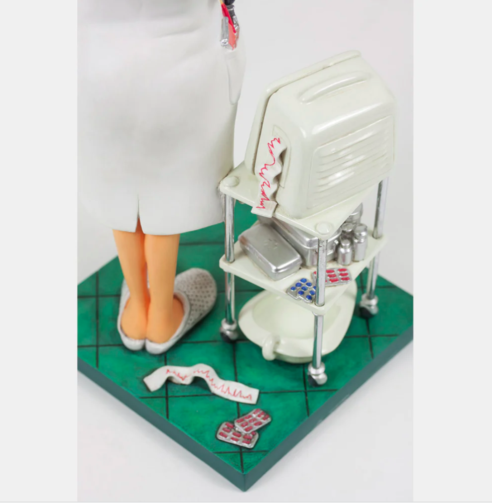 Figurine - Madam Doctor